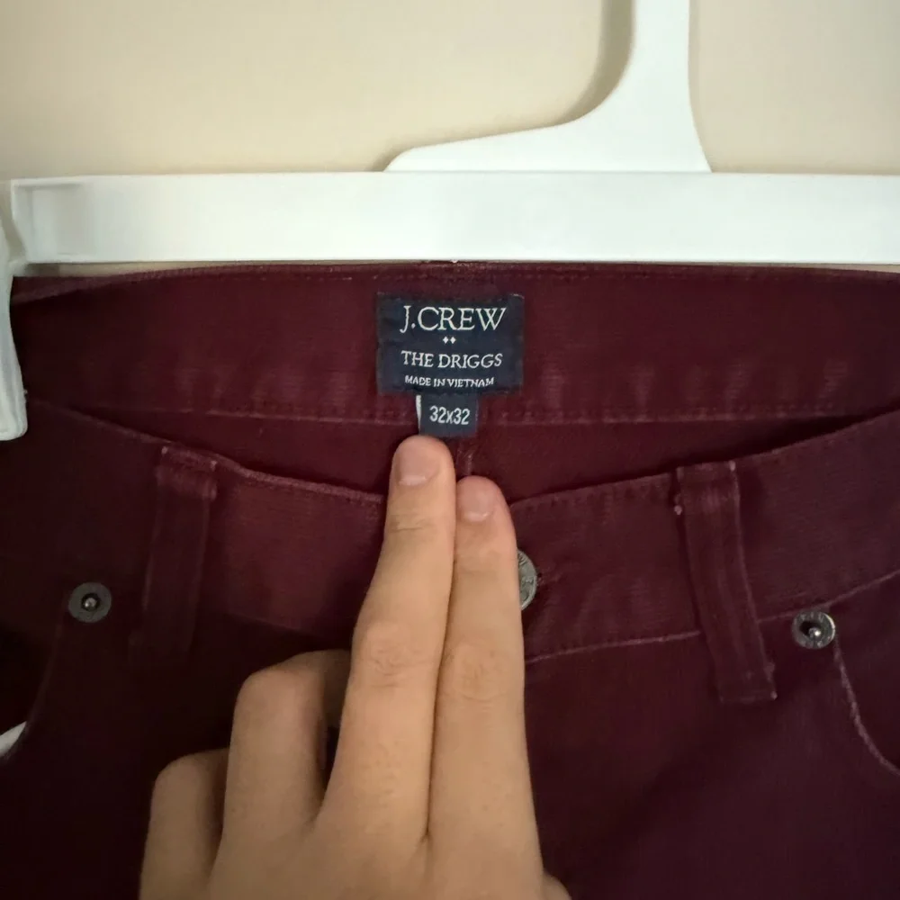 Men’s J. Crew burgundy The Driggs Corduroy Straight Leg Slim Fit Pants Sz 32x32